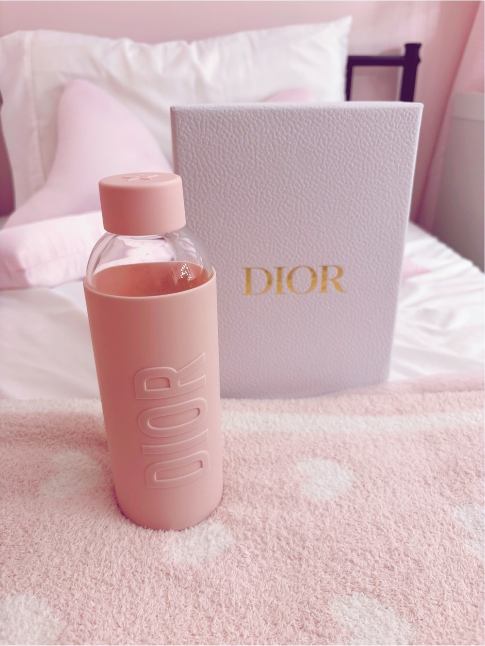 Dior glass water bottle tumbler